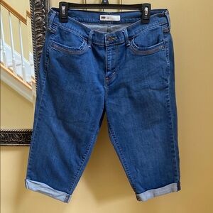 Vintage Red Tab Levi's women's 12 Blue Denim Capri Jeans